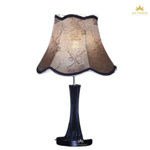 Đèn bàn tân cổ điển AP8303