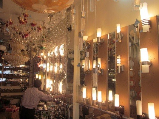 Top 5 cửa hàng - showroom đèn trang trí uy tín nhất tại Tp.HCM
