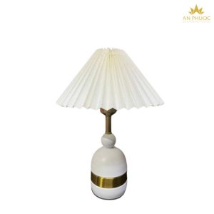 Đèn bàn hiện đại 1005